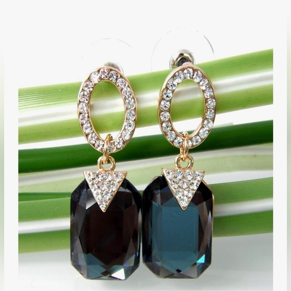 NIB 18k Gold Plated Crystal Zircon   LAKE BLUE EARRINGS. AQUA - Picture 2 of 3